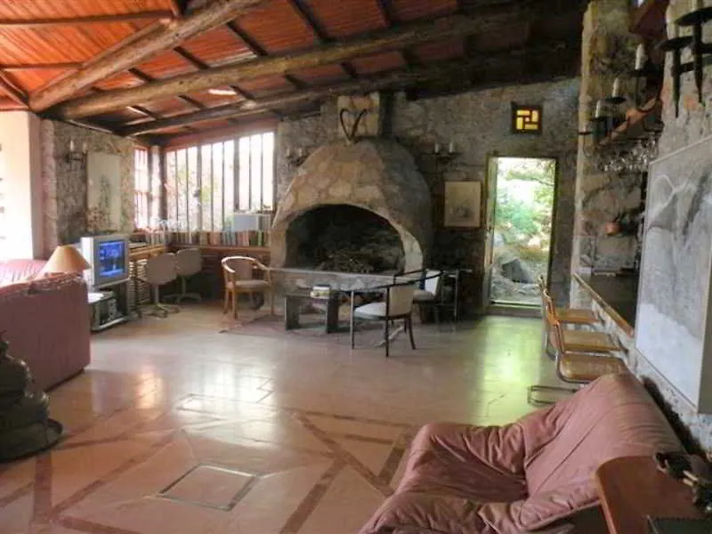 Villa Gokbel 3*,